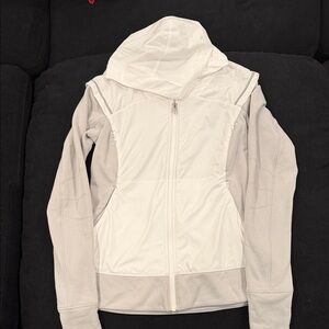 Lululemon Snug Sprinter Jacket White Gray Silver Spoon Glyde Hood